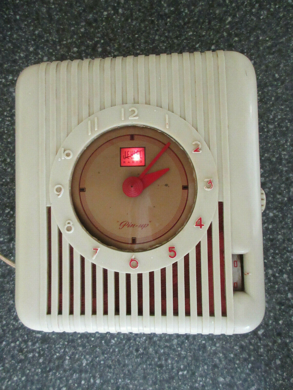 Vintage 50's Jewel Tube Wall Clock Mount AM Radio