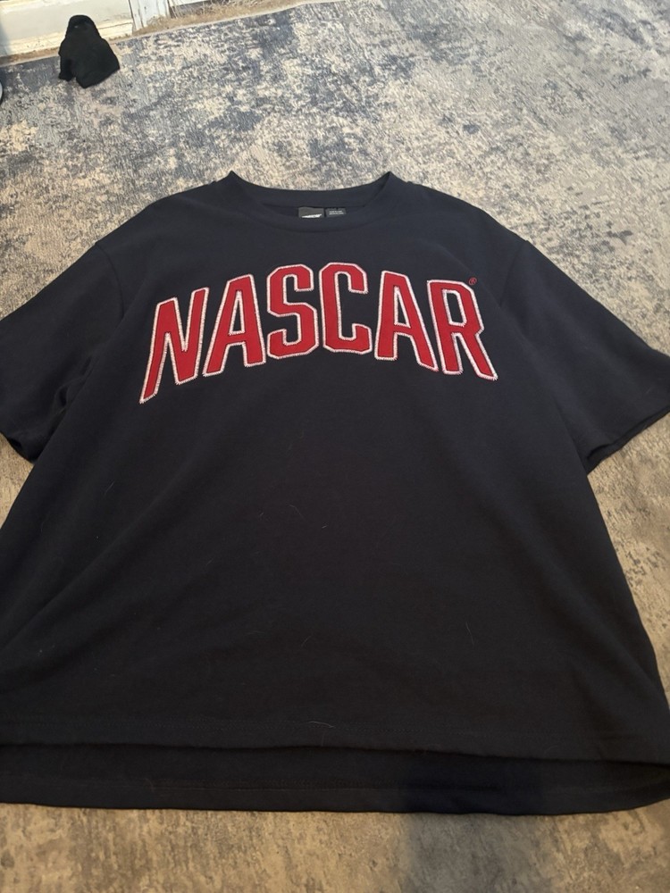 NASCAR Men's M Black Short Sleeve Crew Neck Graphic Logo Racing T-Shirt