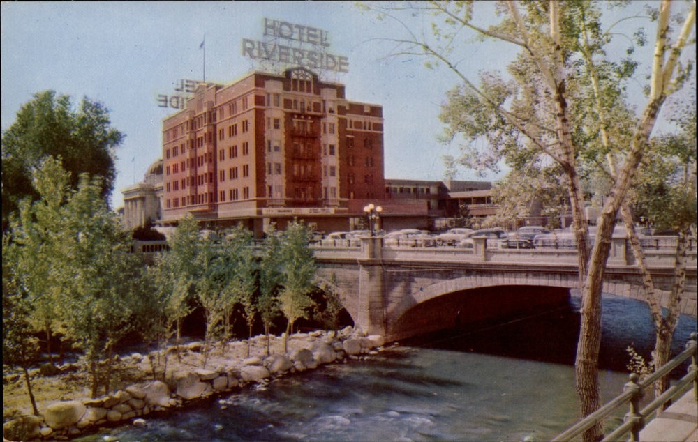 Nevada Reno Hotel Riverside Truckee River ~ 1950s-60s postcard sku835