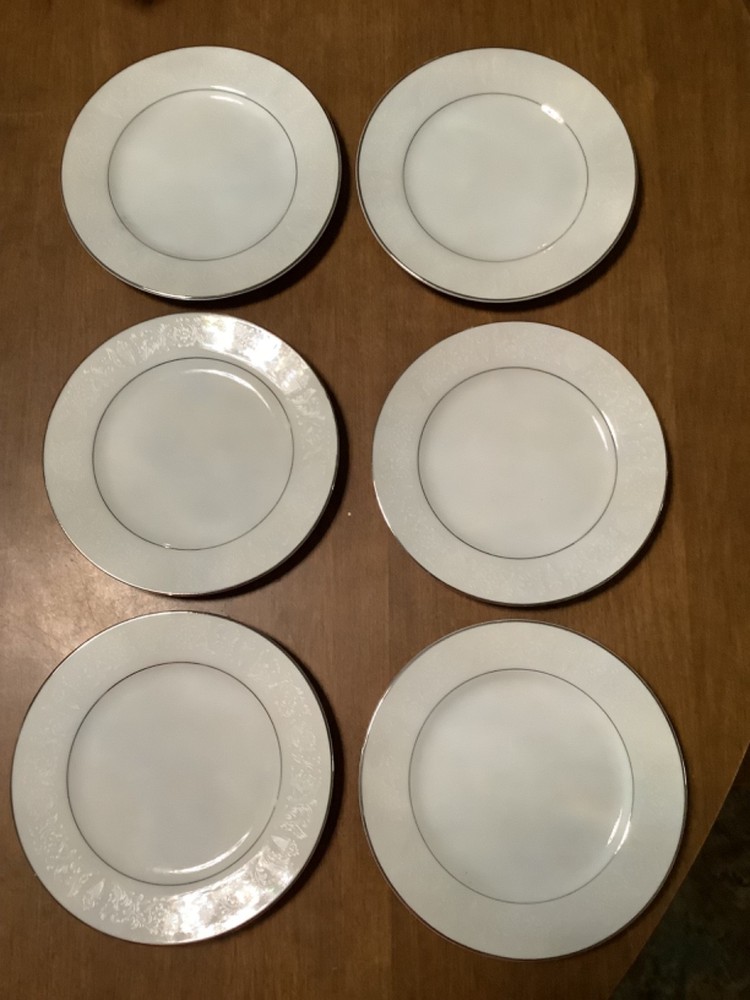 Crown Victoria Lovelace Fine China 6.25