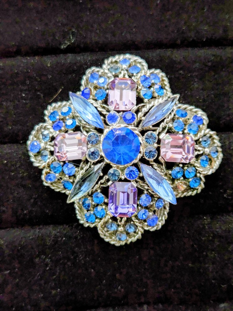 Vintage Rhinestone MALTESE CROSS Brooch Pin Lavender Blue SPECTACULAR