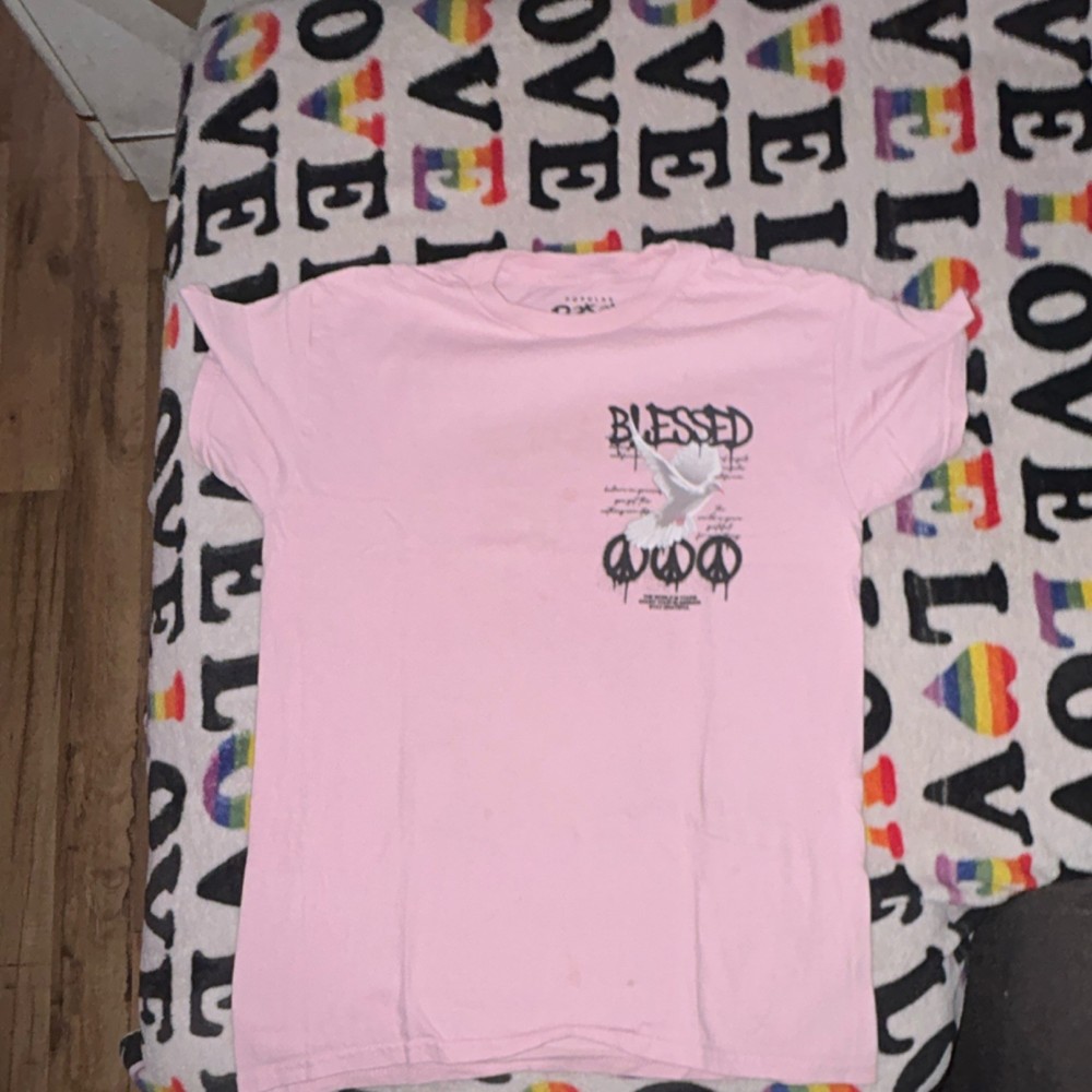 Blessed Pink Dove Graphic Print Men's Cotton Crew Neck Short Sleeve T-Shirt