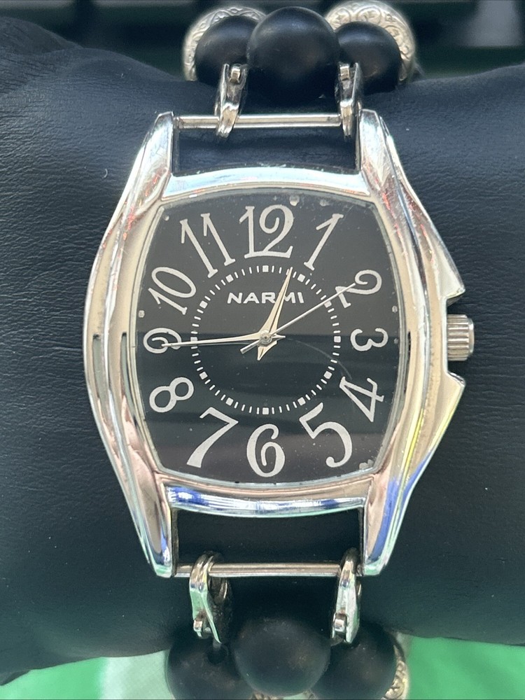Narmi Silver Tone Women’s Quartz Watch