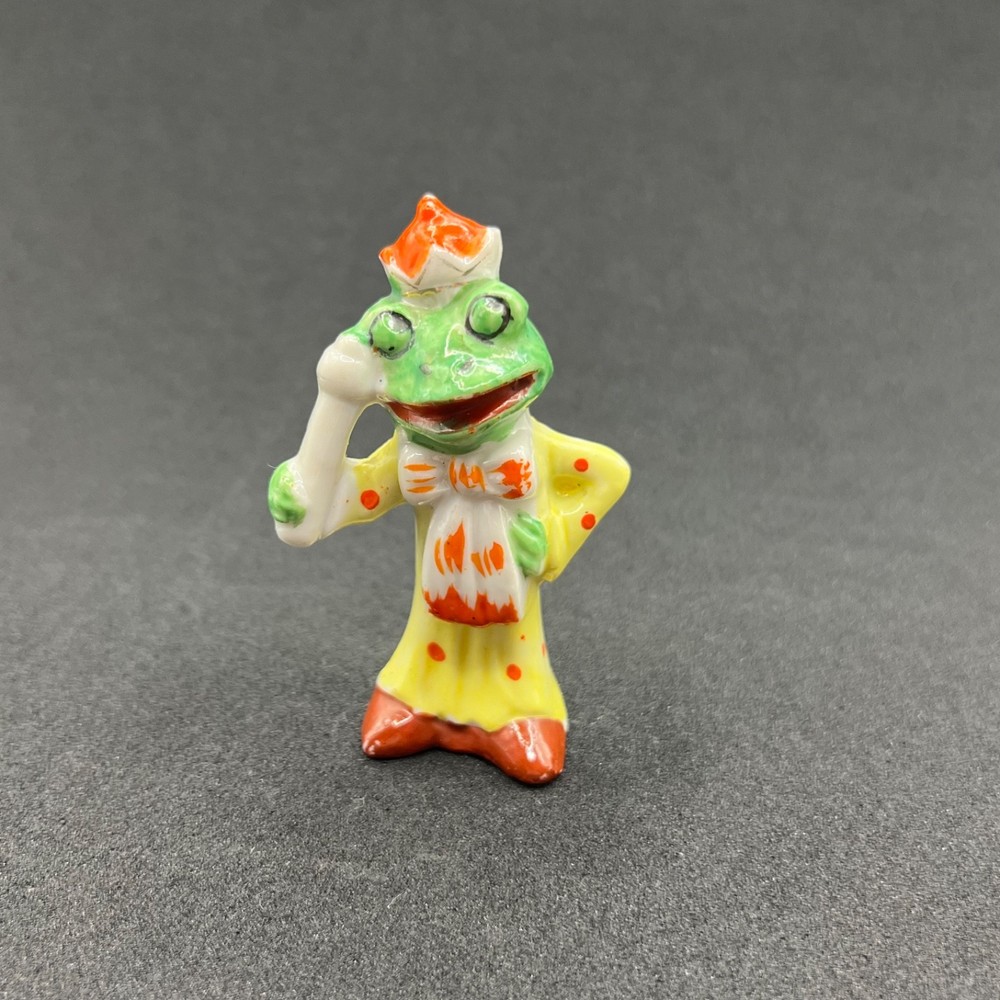Vintage Japan Porcelain Anthropomorphic Frog Talking On Phone Figurine Statue