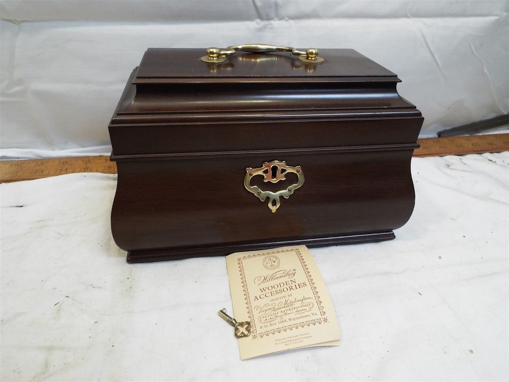 Colonial Williamsburg Virginia Metal Crafters Wooden Mahogany Tea Caddy Box Wood