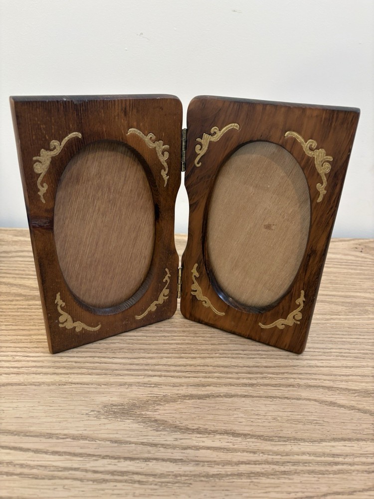 VINTAGE Wood Carved Double Oval Picture Frame Hinged