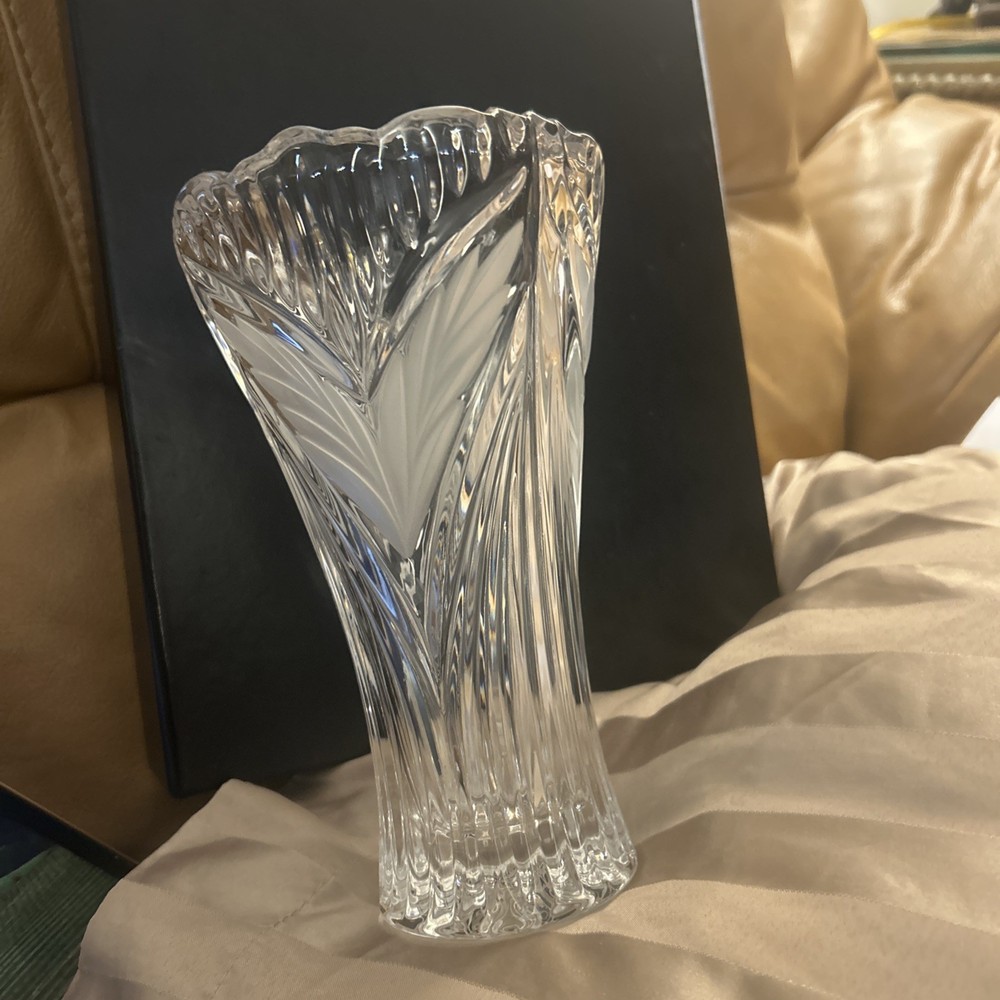 24% lead crystal vase clear and opaque