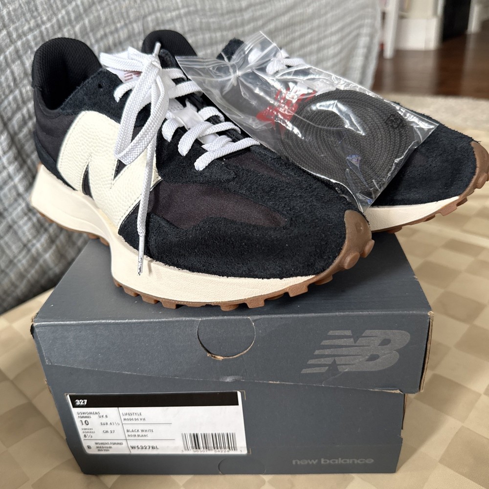 NIB New Balance 327 Black White  Sneakers Women’s 10 New 41.5