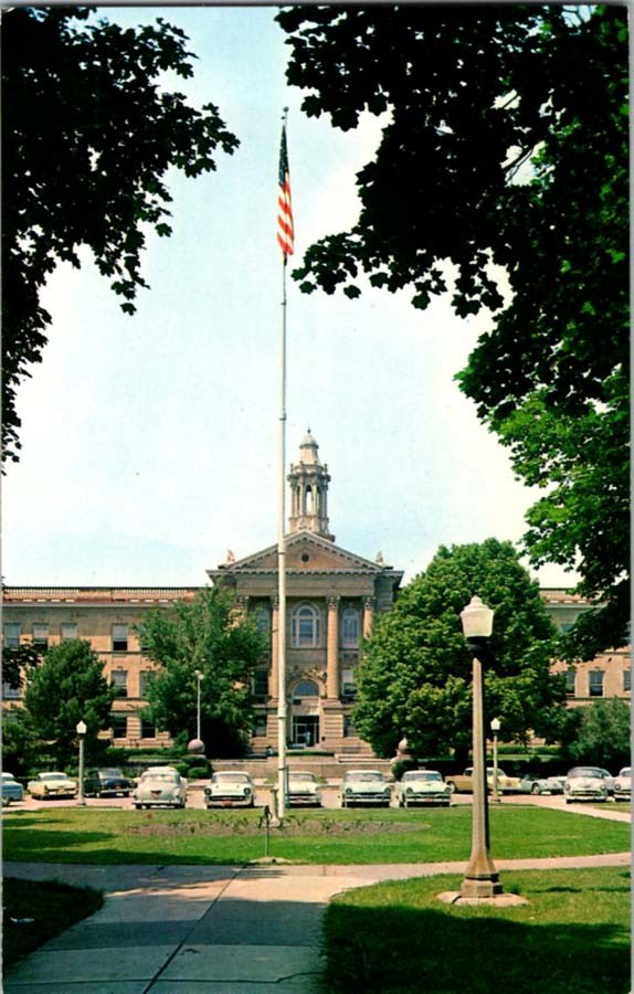 Macomb Illinois IL : SCHOOL SCENE m/14 BB0112