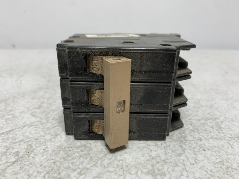 Eaton CH330 Circuit Breaker 30A 240V 3-Pole