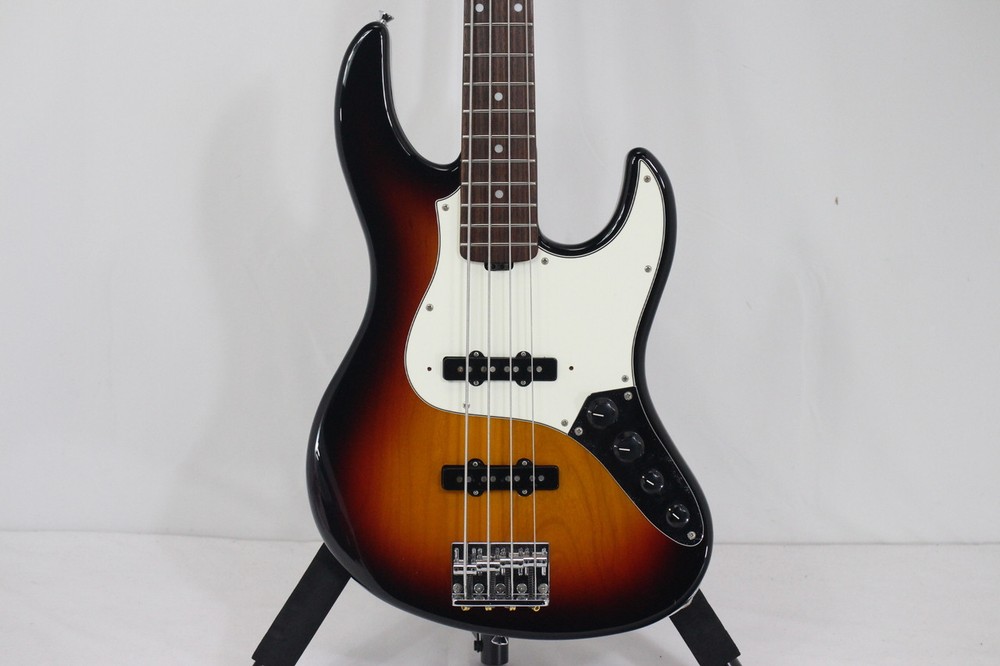 Edwards E-AM-120R Electric Bass Guitar in Good Condition with Free Shipping from Japan