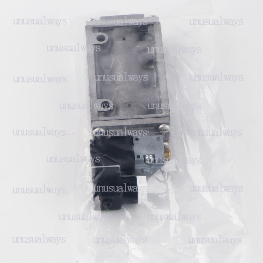 1PC New CKD 4F110-08 AC220V Solenoid Valve