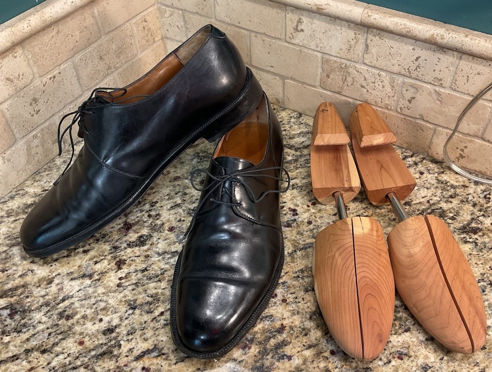 Salvatore Ferragamo Men's Size 9.5 D Plain Toe Derby Dress Shoes Black Leather
