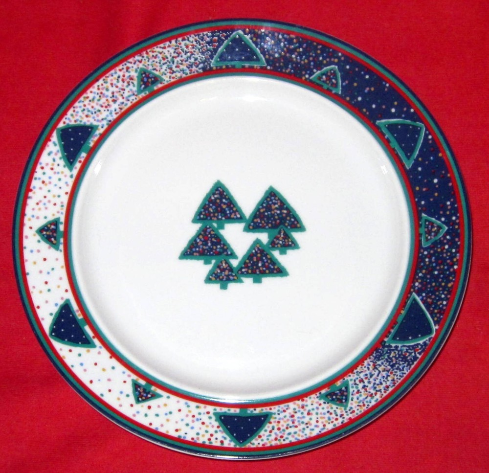 Dansk 8 7/8-Inch Winterfest Holiday Christmas Tree Accent Salad Plate-image