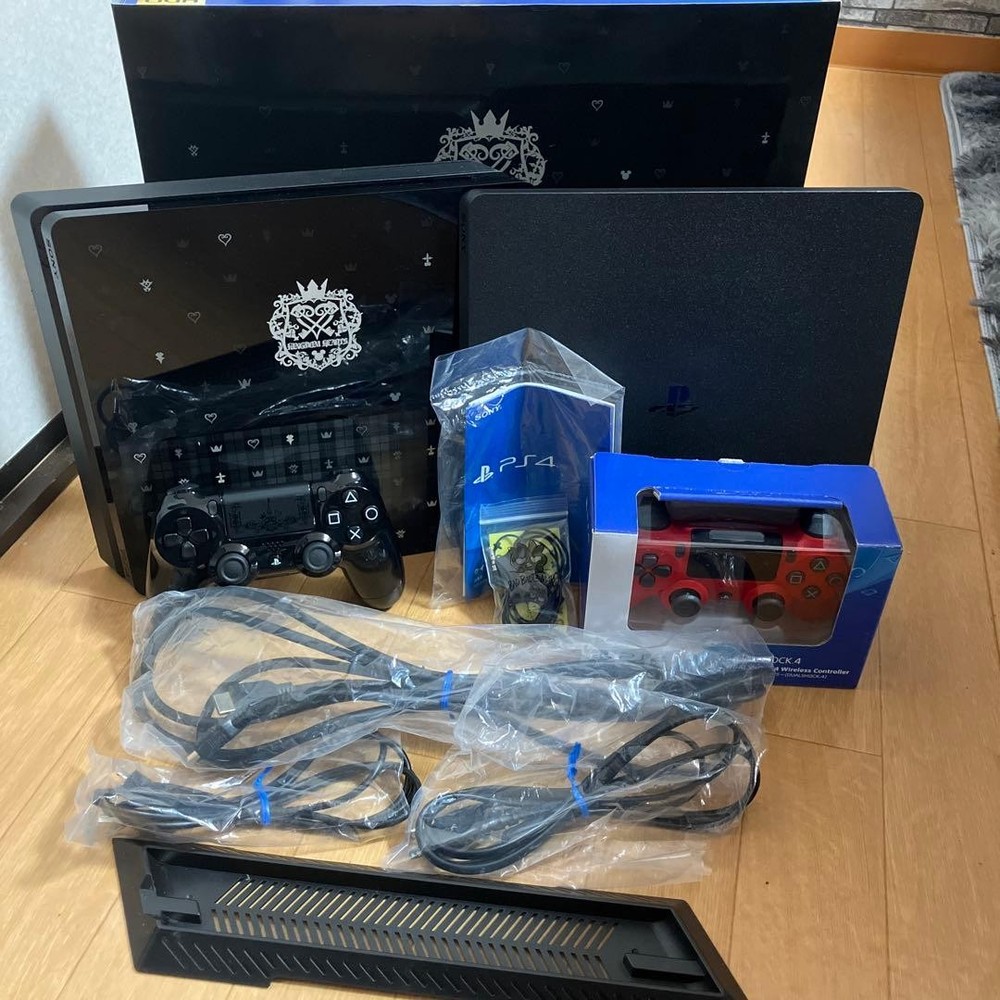 Sony PS4 500GB Kingdom Hearts Edition Console Bundle Tested 2 Controllers