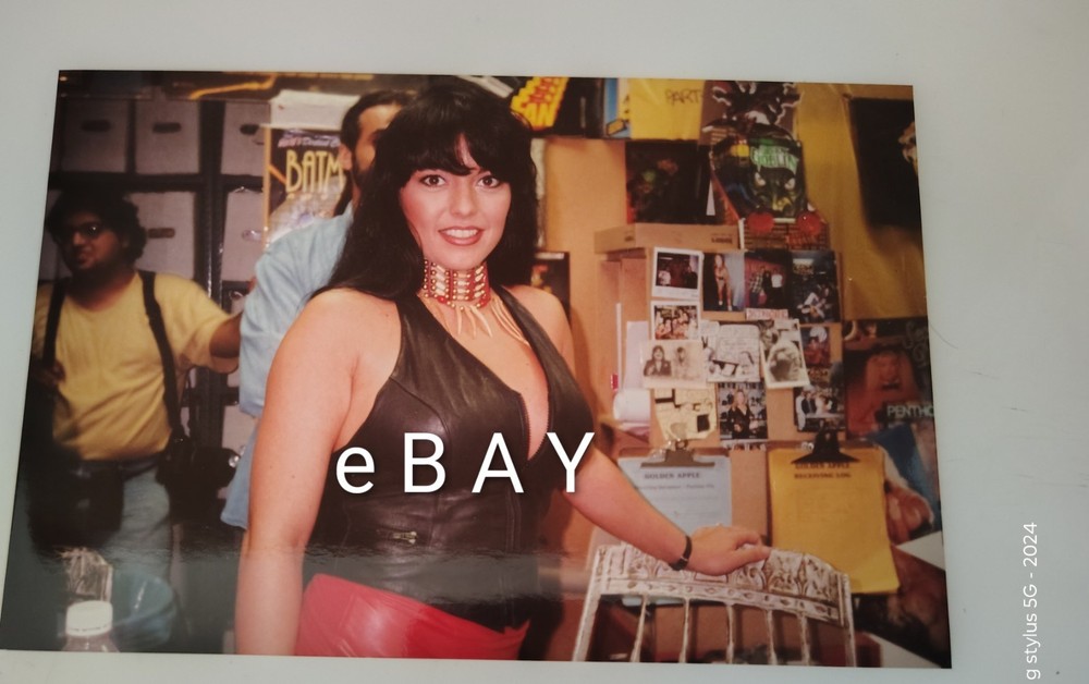 color photo pinup risque model #4 Hypatia Lee