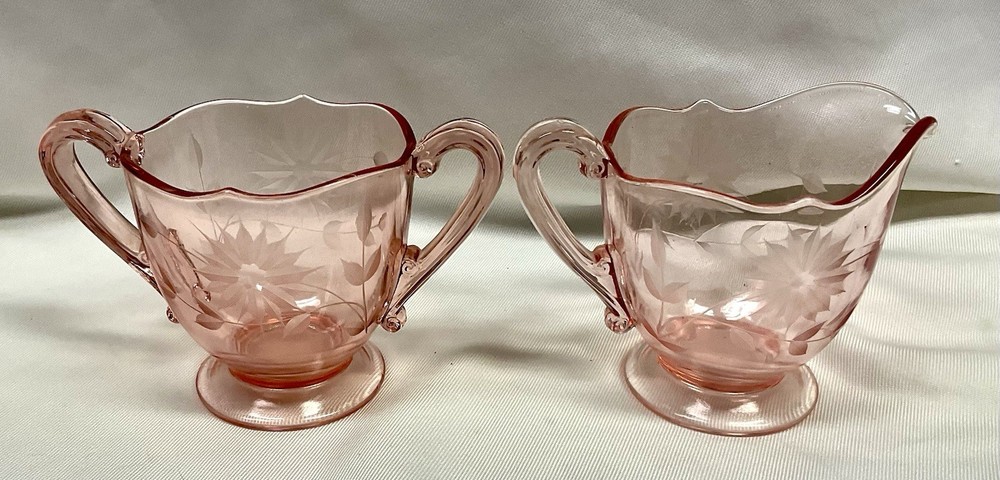 Unknown Pattern Pink Depression Glass Creamer sugar Bowl set