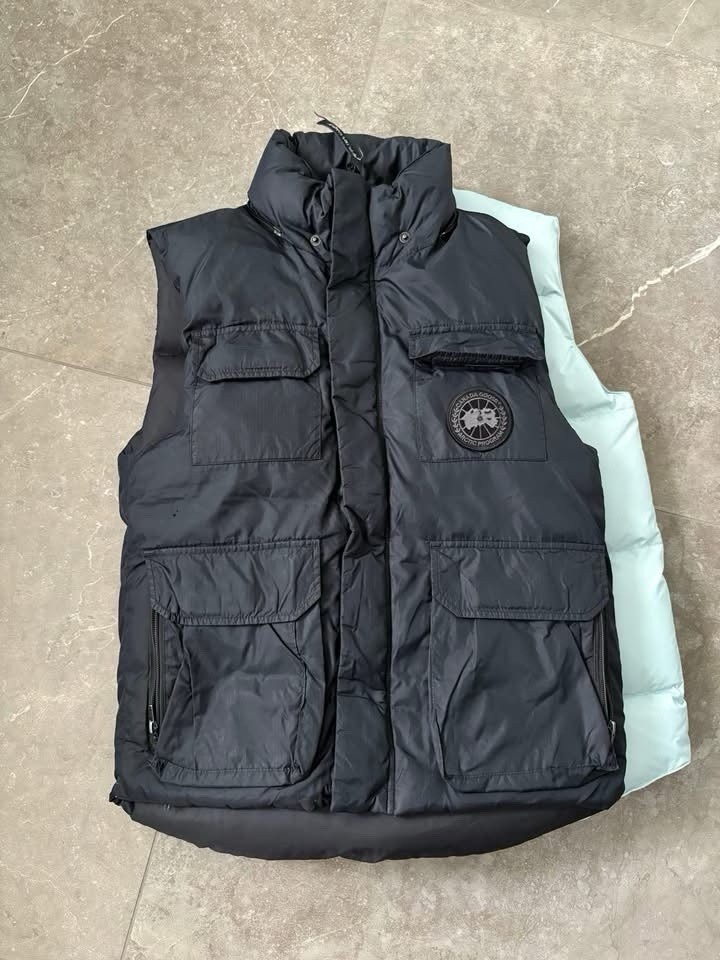 Canada Goose Black Label vest