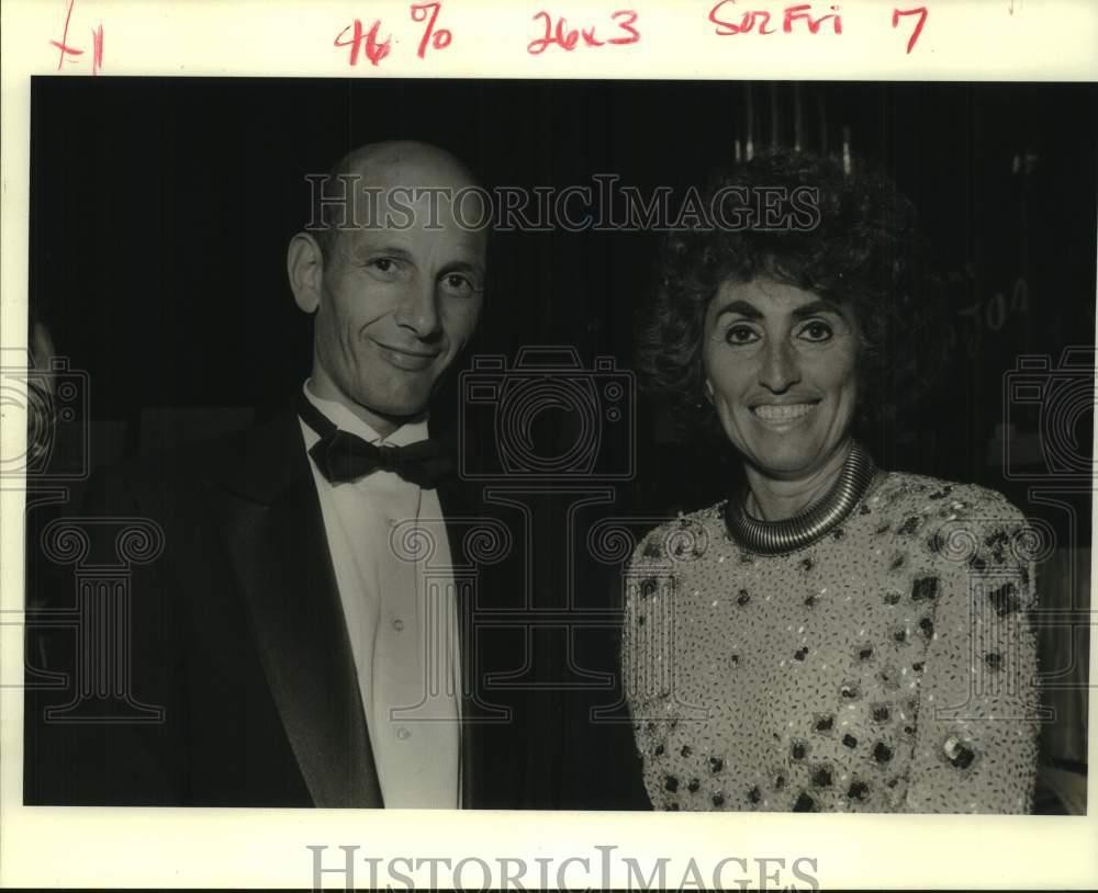 1990 Press Photo Dr. Jaouad Saissi & Sandy Robert, Overture Cultural Season