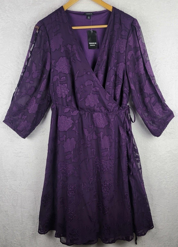 Torrid Sz 1 Midi Dress V Cut Wrap Slit Sleeve Purple Floral Lace Romantic Fairy