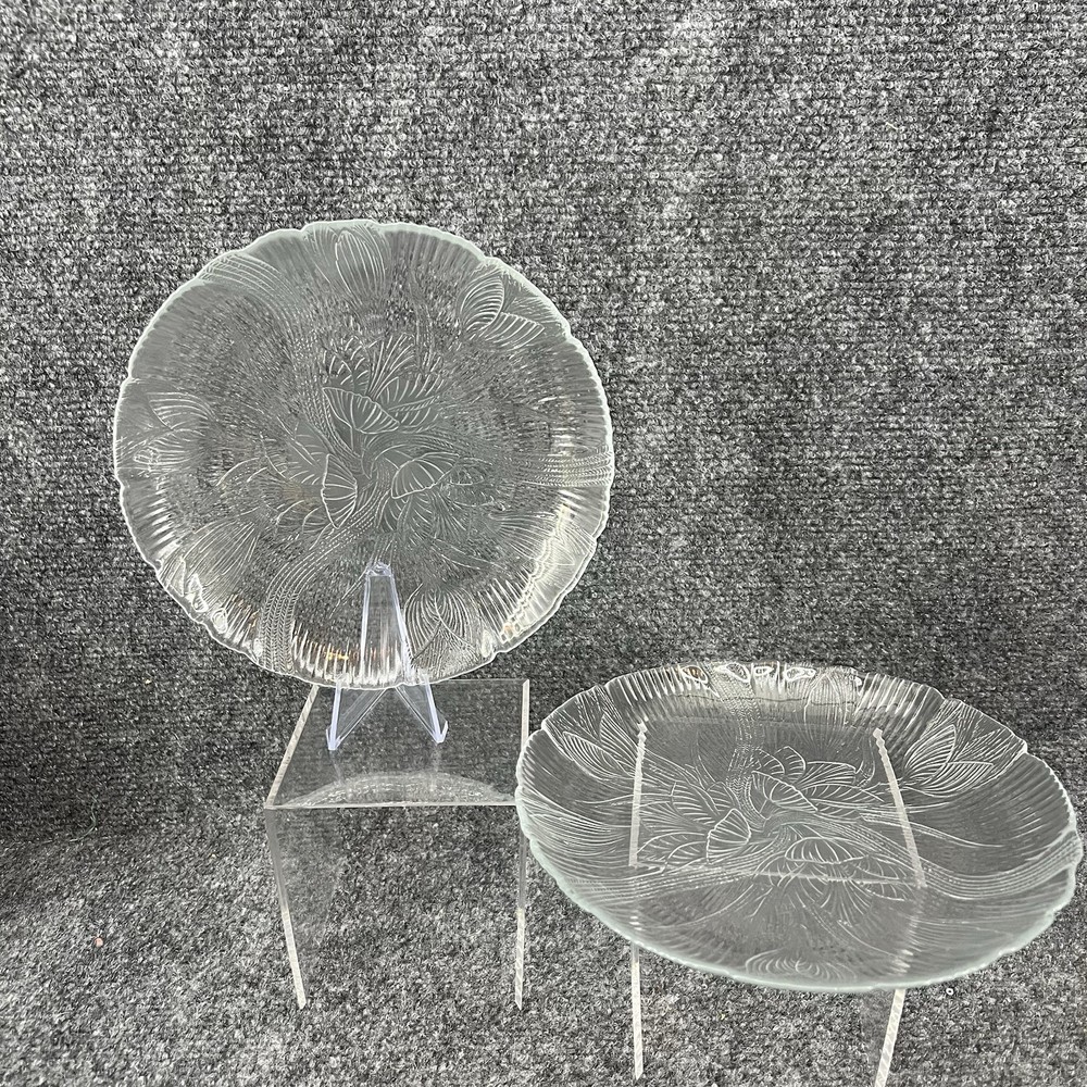 Canterbury ARCOROC France Crocus  Flower Glass Salad or Dessert 7.5” Plates - 2