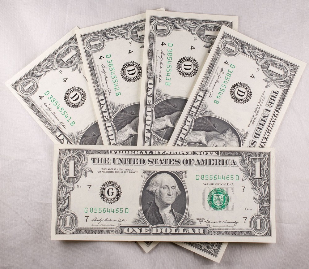 1969 Series $1 U.S. Federal Reserve Notes UNC Consecutive Serial Numbers x5