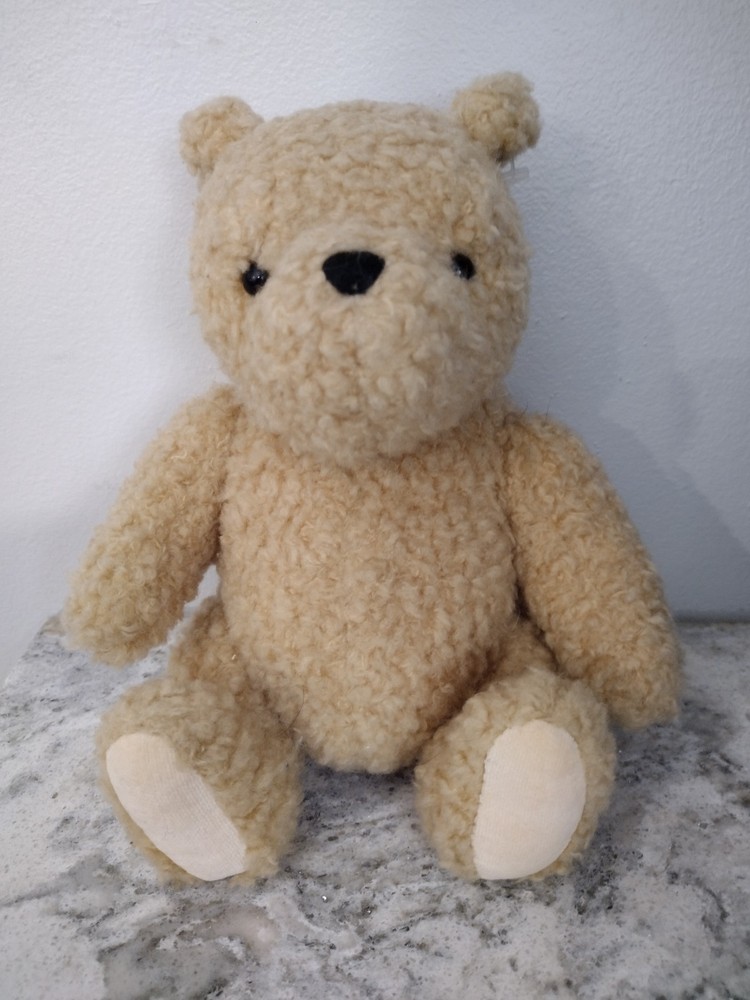 Gund Classic Pooh 8” (seated) Jointed Winnie The Pooh Bear Plush Stuffed Animal