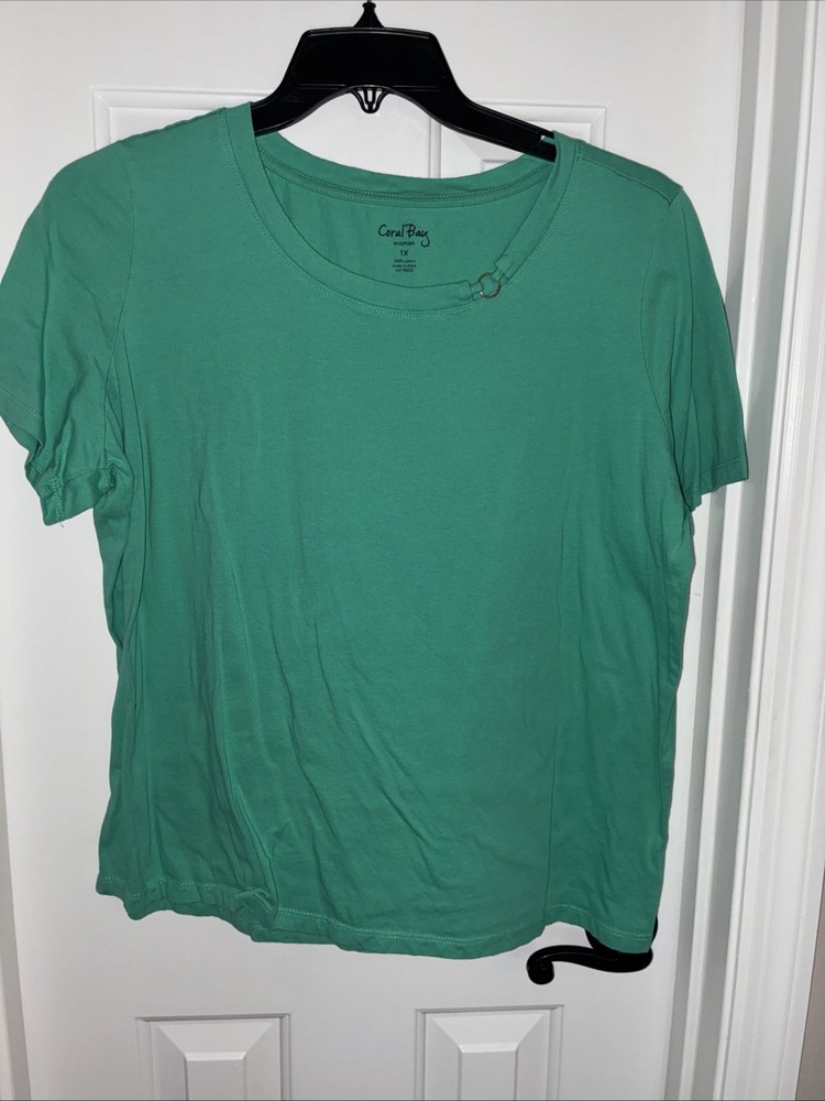 Coral Bay Women Short-Sleeve Shirt Size 1X Mint Green Round Neck W/Brass Accent