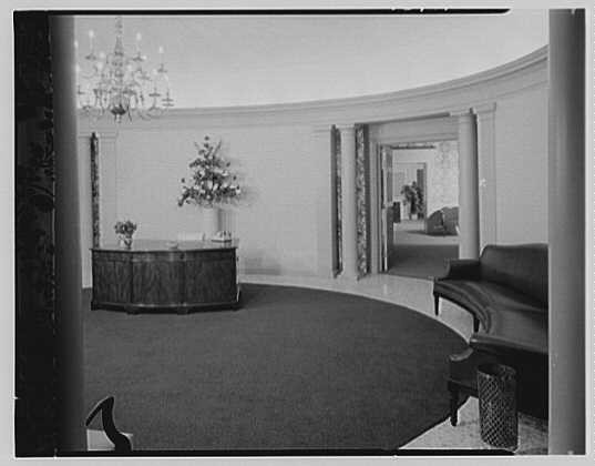 Franklin National Bank, Franklin Square, Long Island. Reception foyer II