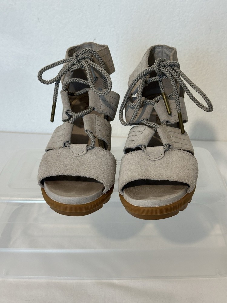 Sorel Joanie 11 Wedge Sandal in Gray Suede with Lace Up Size 6.5 Flawless