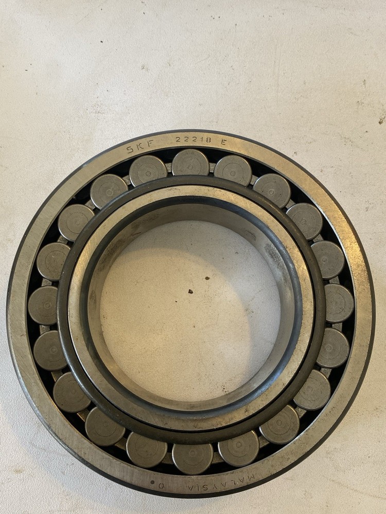 90x160x40mm Steel Spherical Roller Bearing FOR SKF 22218 E/C3 NNB