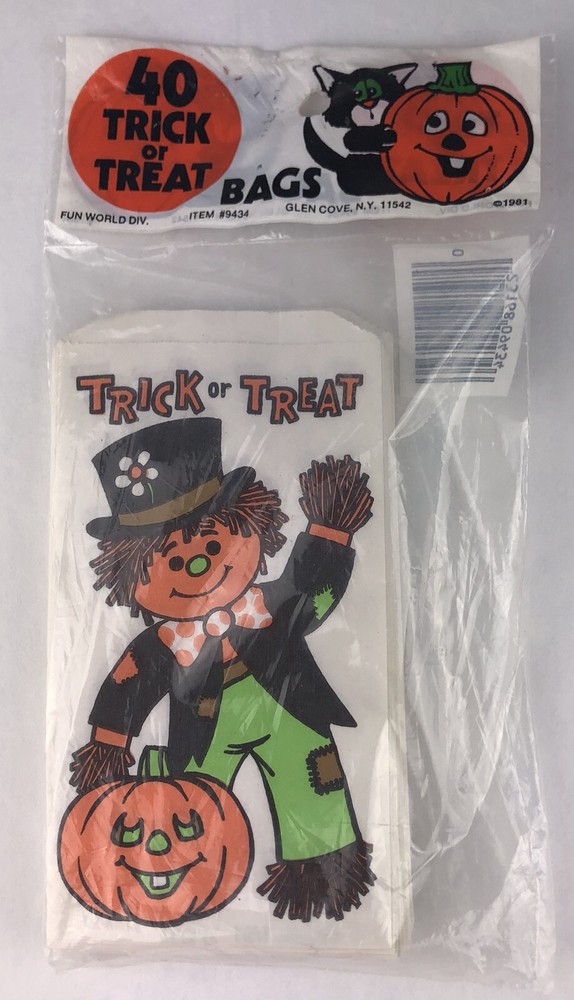 Halloween Scarecrow Trick or Treat Candy Bags 1981 Pack of 40 Fun World Vintage
