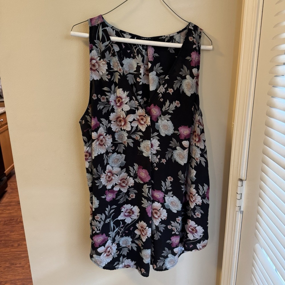 Torrid 2 Hi-Low Mesh Semi-Sheer V-Neck Tank Top Blouse Women's Size 2X EUC