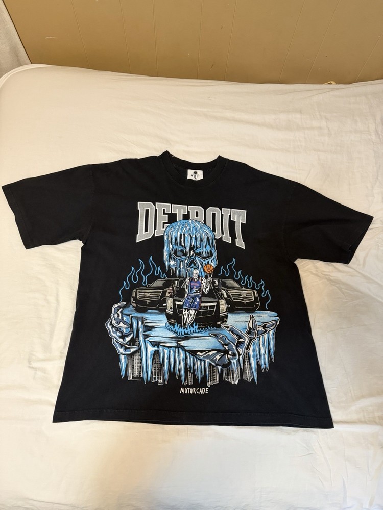 Warren Lotas Detroit Pistons Motorcade T-Shirt Size XL