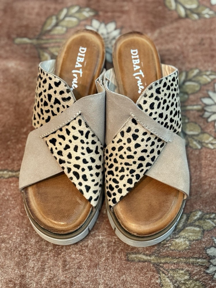 Diba True Wedge Sandals Size 9