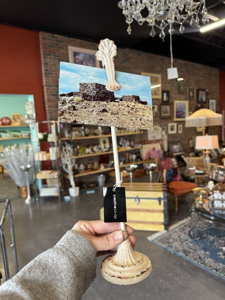 Creative Co-op Distressed Cream Metal Stand with Clip for Decor