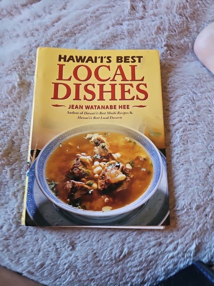 Hawai'i's Best Local Dishes by Jean Watanabe Hee (Spiral Bound)