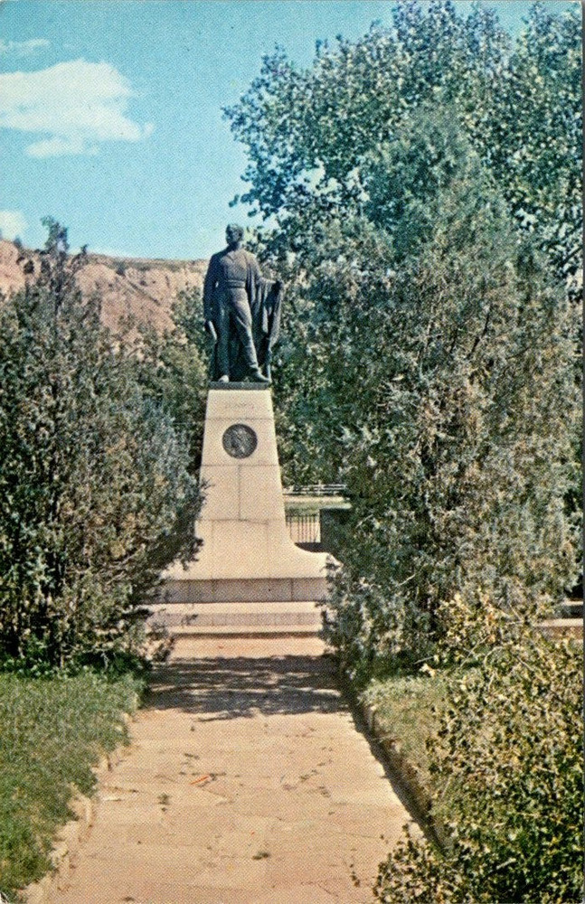 Marquis de Mores Statue Postcard Unposted Medora North Dakota
