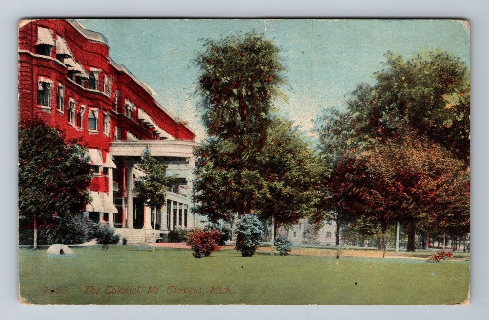 Mt. Clemens MI-Michigan, The Colonial, Exterior, Trees, Yard, Vintage Postcard