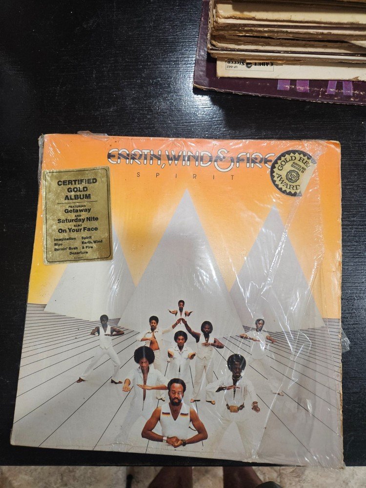 Earth Wind & Fire - Spirit 1976 CBS Record Vinyl LP 12