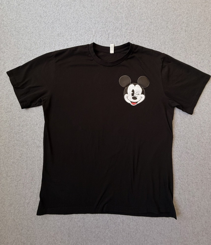 Disney Mickey Mouse T-Shirt Men’s XL Black Castle Fireworks Graphic Double Sided