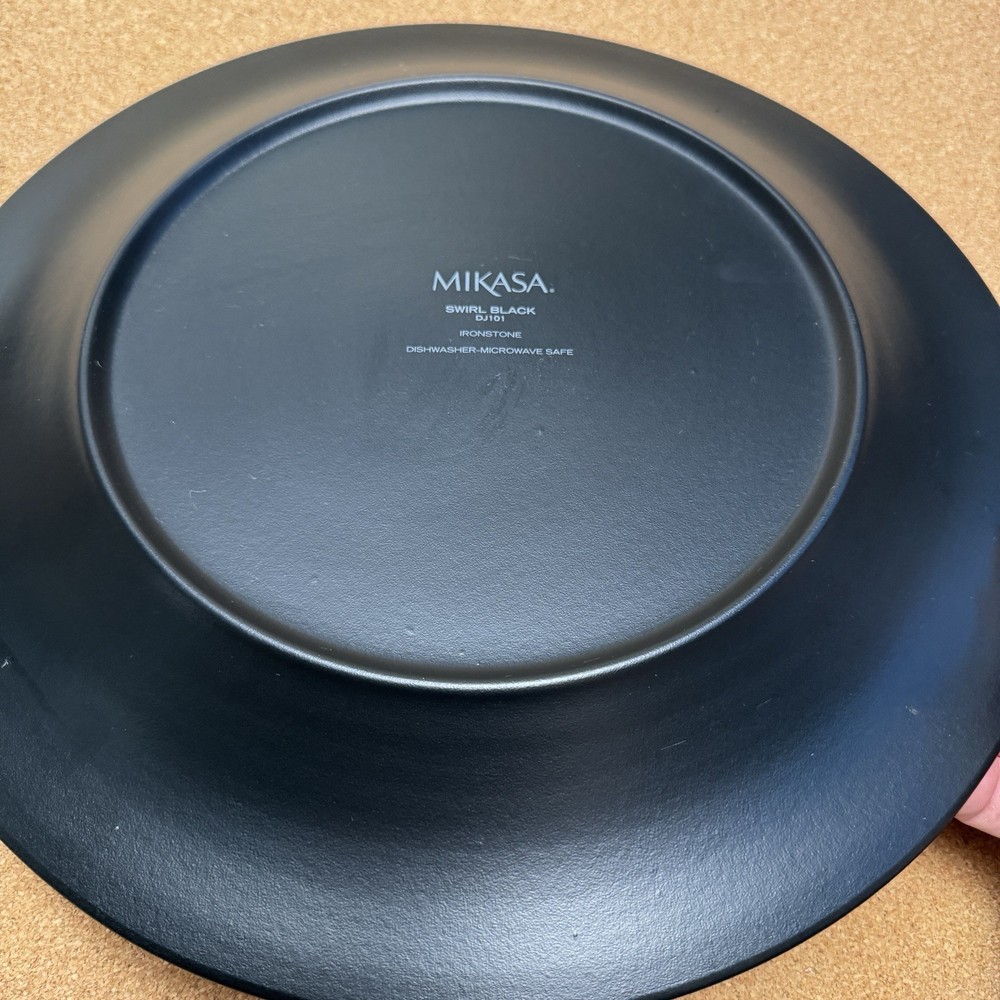 Mikasa Swirl Black DJ-101 11 1/4