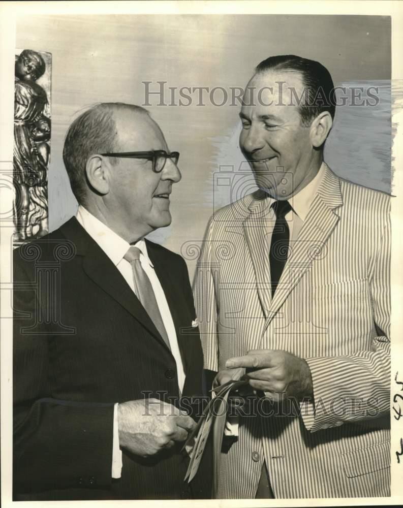 1964 Press Photo Officers at Association of Retail Clothiers & Furnishers event