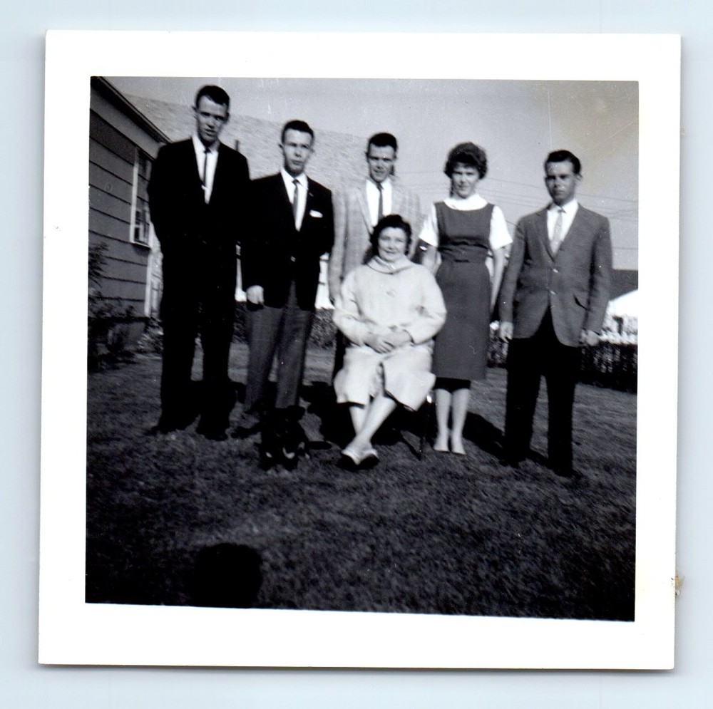 Old Vintage Square Photo MEN WOMEN IN YARD OUTSIDE HOUSE SNAPSHOT PICTURE