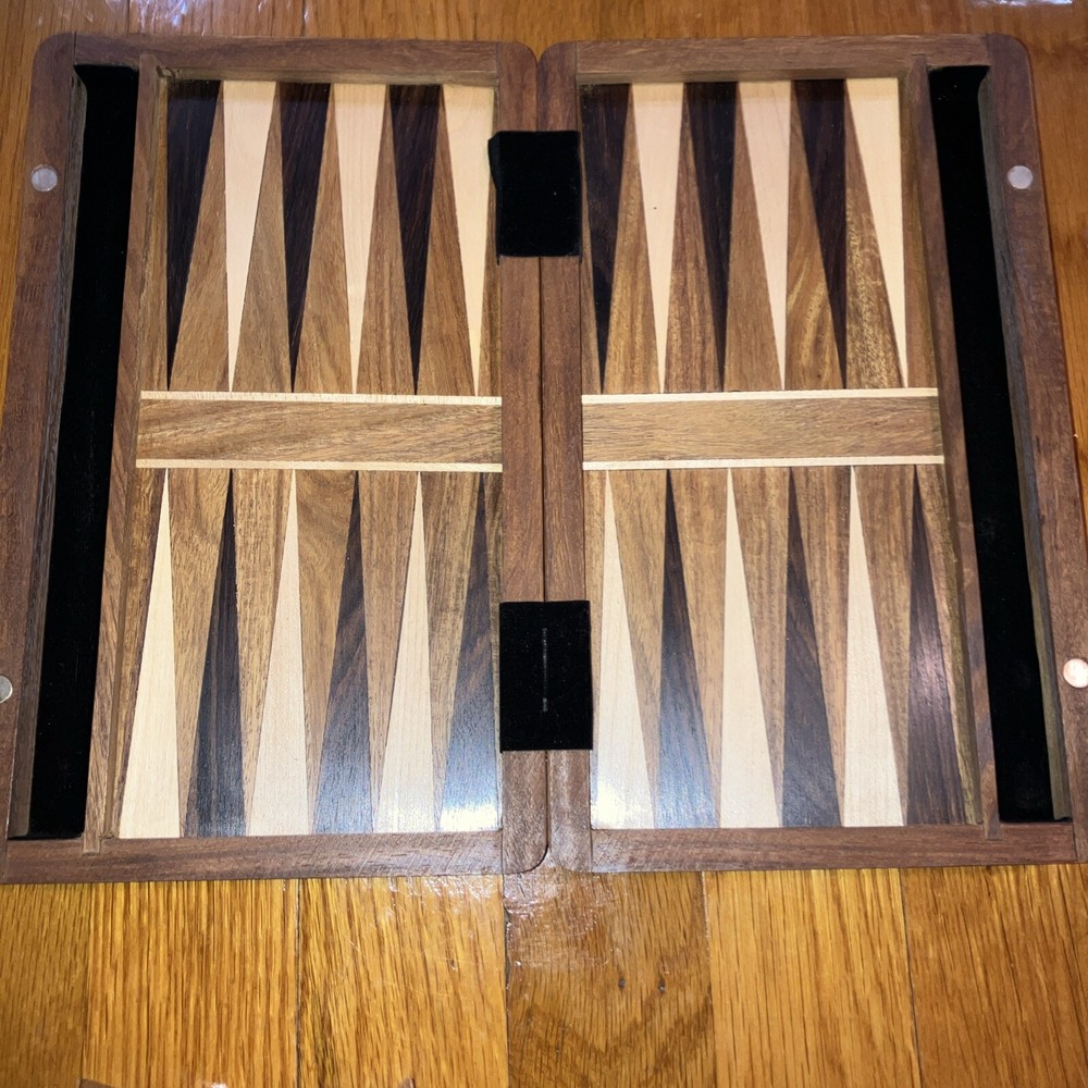 Wooden Backgammon Set Folding Travel Board Game Dice Cup 30 Wooden Pieces. New
