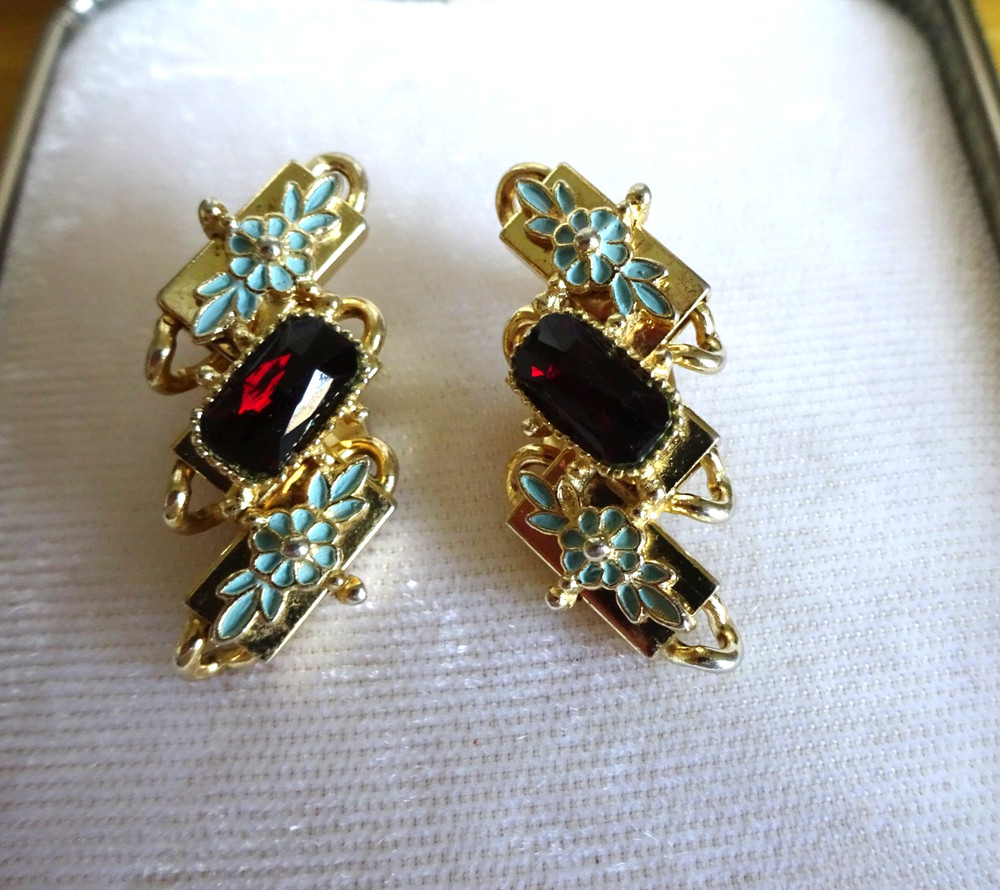 Vintage Art Deco Gold Tone Enamel Flower / Faux Garnet Clip On Earrings