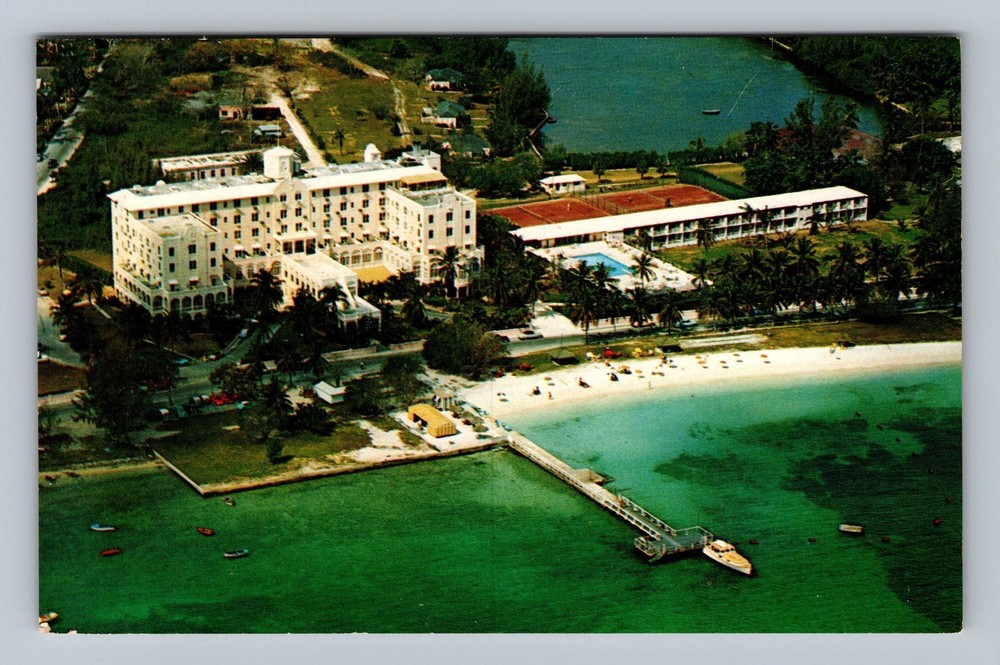 Bahamas- The Montagu Beach Hotel Standard Souvenir Postal Card Vintage Postcard
