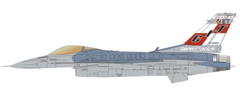 Platz 1/144 USA F-16C Fighting Falcon Model Kit with Conformal Tank/Weapon
