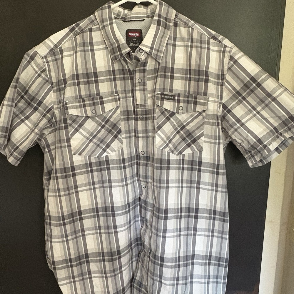 Wrangler Outdoor Plaid Shirt - Mens - Size L - Snap Buttons - Pockets