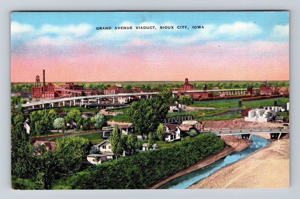 Sioux City IA-Iowa, Grand Avenue Viaduct, Antique Vintage Souvenir Postcard